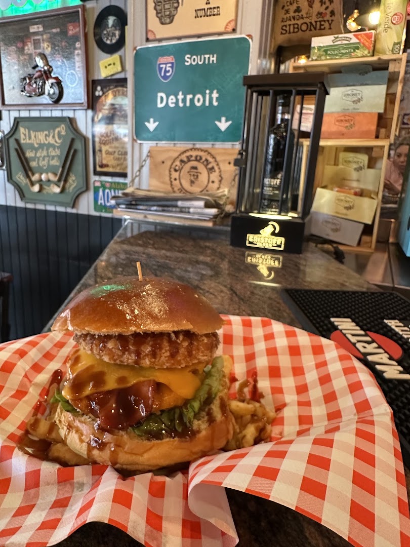Detroit Burgers & Drinks · Fotos 7